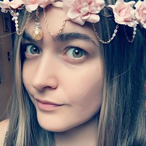 Meet your Posher, Corrie